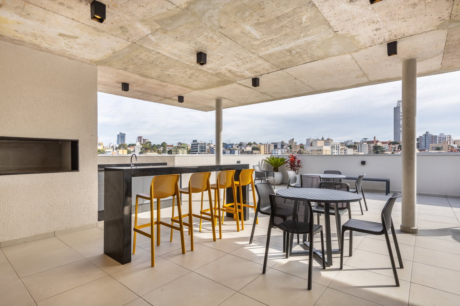ROOFTOP_2_.jpg